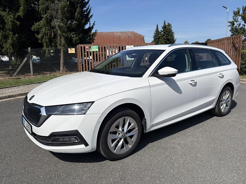 Škoda Octavia (2023) 2.0 Tdi 85kw Dsg Style Combi   - fotka 1 z 36