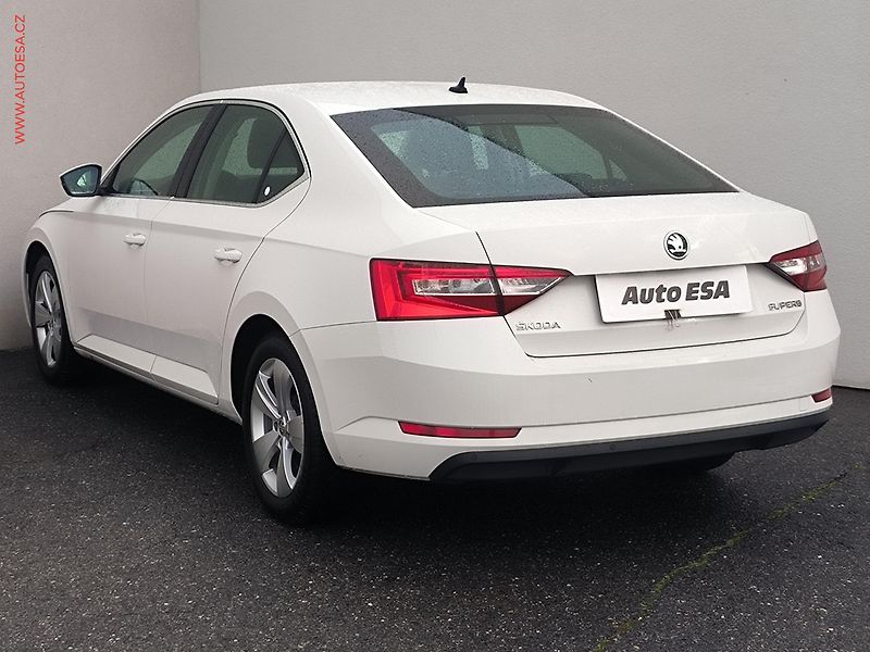 Škoda Superb (2017) 2.0 TDi, ČR, Ambition, DSG - fotka 6 z 24