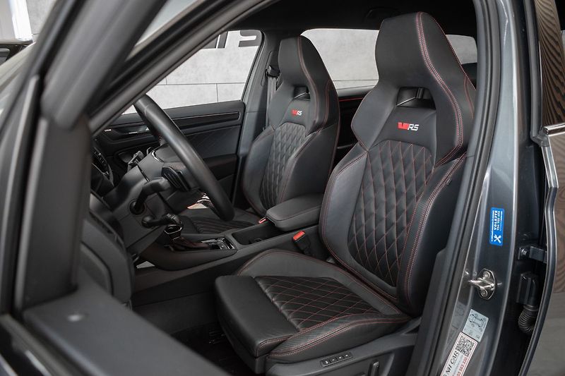 Škoda Kodiaq RS 2.0 TSI 180kW 4x4*DPH*ČR 1M - fotka 10 z 52