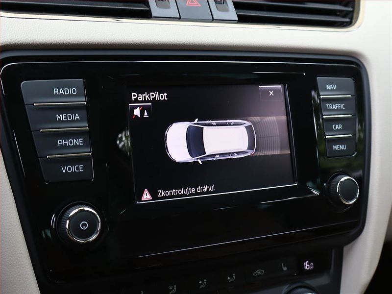 Škoda Octavia (2014) 1.8 TSI, 4X4, Automat - fotka 15 z 21