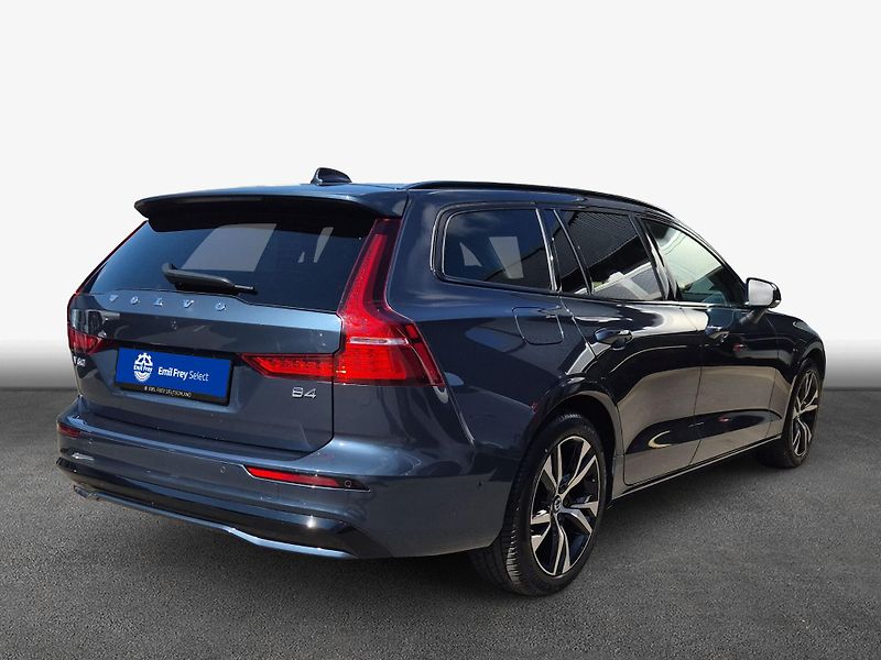Volvo V60 B4 Plus Dark - fotka 2 z 15