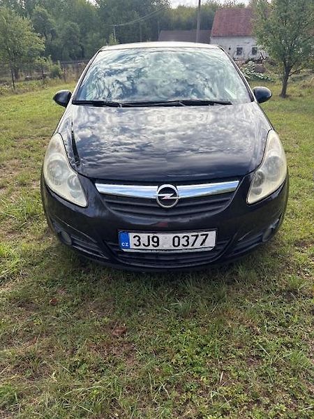 Opel Corsa (2008) - fotka 1 z 10