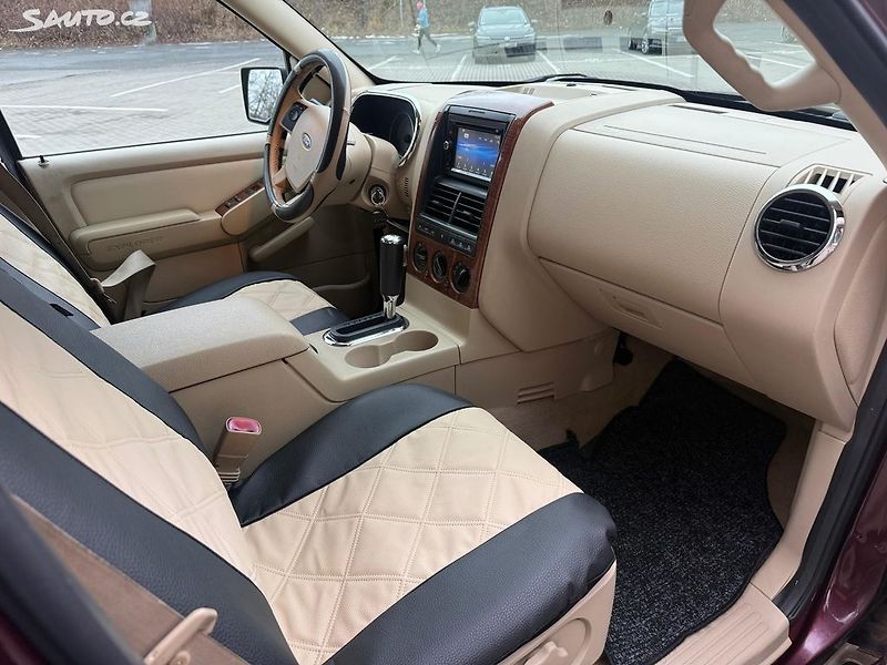 Ford Explorer (2006) 4.0 V6i+LPG, 152kw 4x4 7míst - fotka 9 z 23