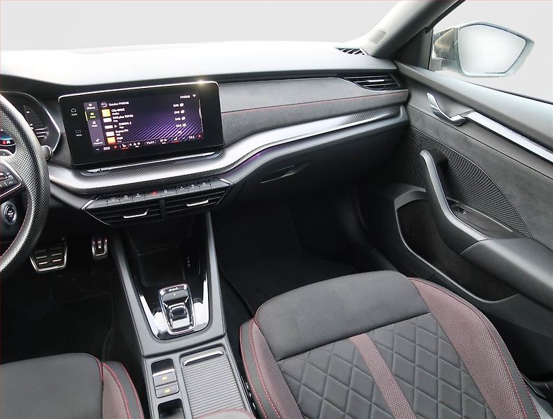 Škoda Octavia (2024) RS 2.0 TDI 4x4 - fotka 8 z 27