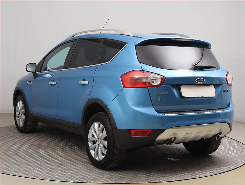 Ford Kuga (2009) Titanium 2.0 TDCi, 4X4 - fotka 4 z 16