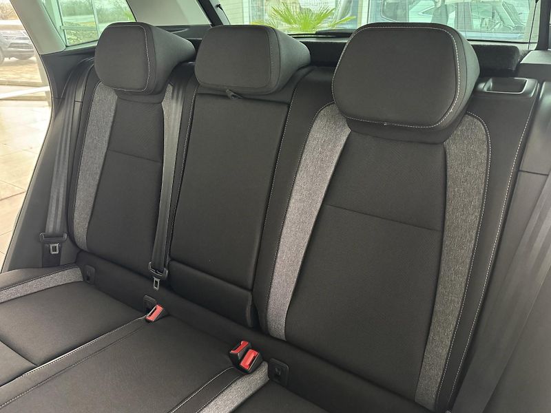 Škoda Karoq 2,0TDI 140kW*4x4*DSG*Drive125 - fotka 14 z 33