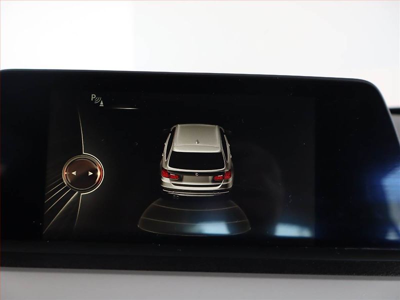 BMW Řada 3 (2017) 320 d xDrive, 4X4, Automat - fotka 18 z 20