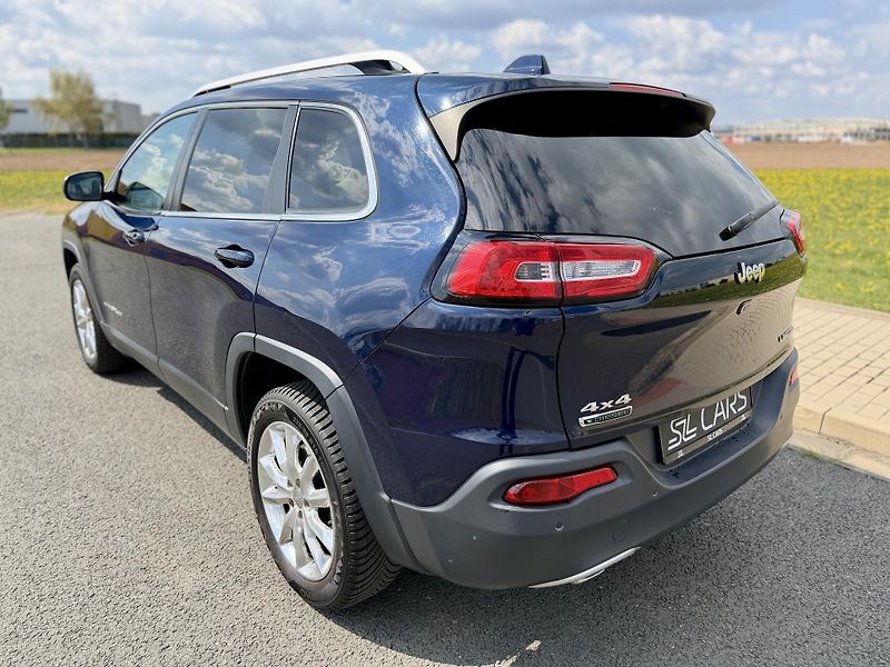 Jeep Cherokee 2.0 M-JET 4X4 LIMITED NAV KŮŽE - fotka 3 z 43