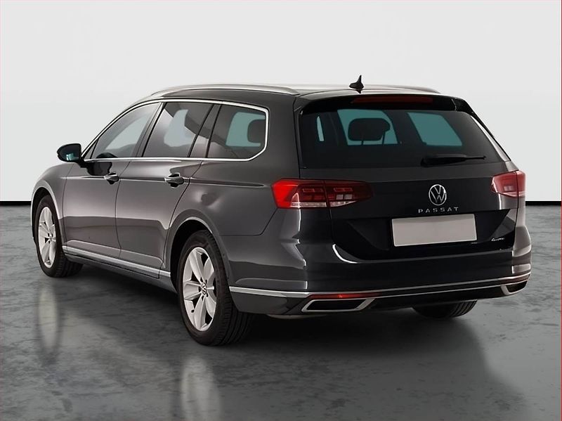 Volkswagen Passat (2022) Elegance 2.0 TDI, 4X4 - fotka 4 z 23