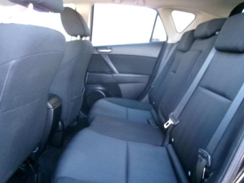 Mazda 3 (2010) 1,6 16V AUTOKLIMA 90th EDITION - fotka 12 z 28