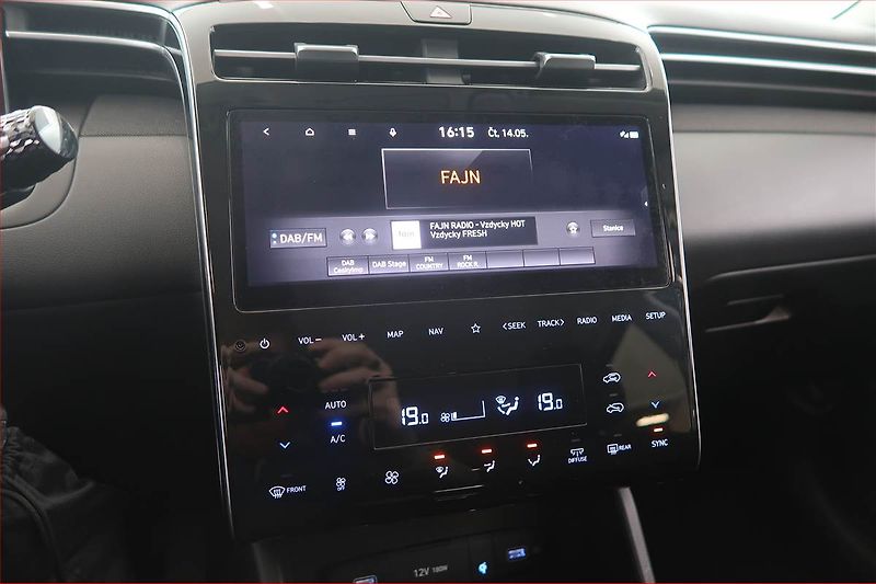 Hyundai Tucson (2021) 1.6 T-GDI - fotka 12 z 17