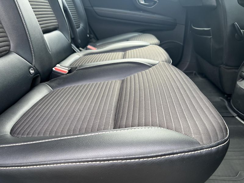 Renault Scénic Intens 1.5DCi KLIMA PŮVOD ČR - fotka 32 z 48