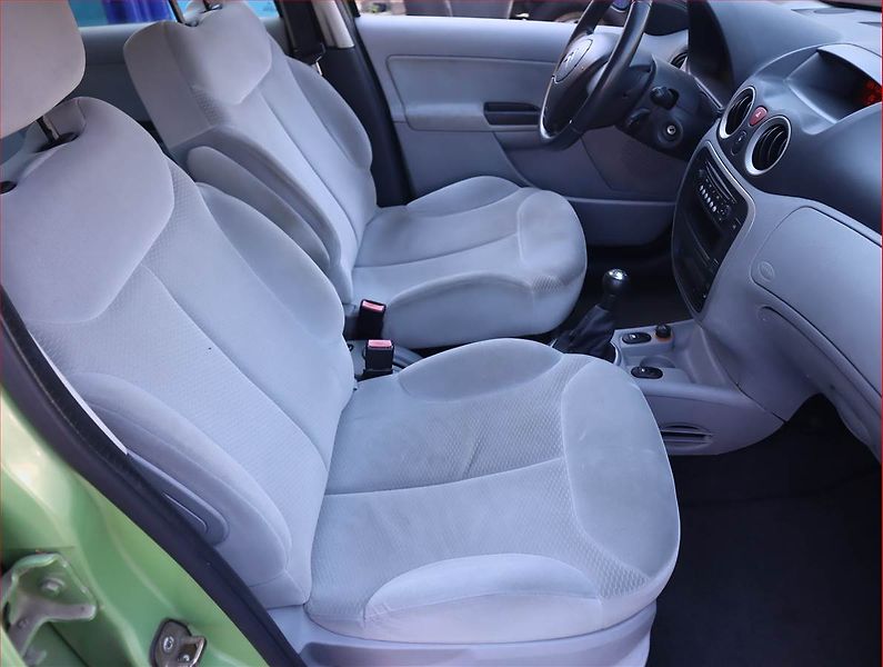 Citroën C3 (2006) 1.6 16V, nová STK - fotka 9 z 16