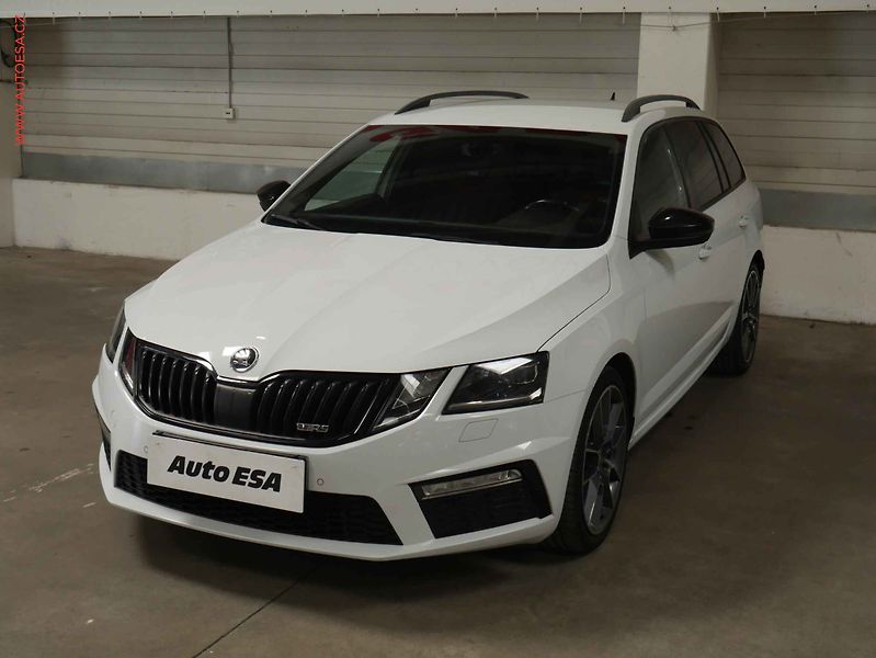 Škoda Octavia (2019) 2.0TSi, Navi, LED - fotka 3 z 25