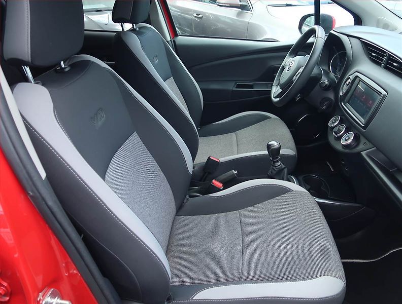 Toyota Yaris (2020) 1.5 Dual VVT-i, Serv.kniha - fotka 9 z 15