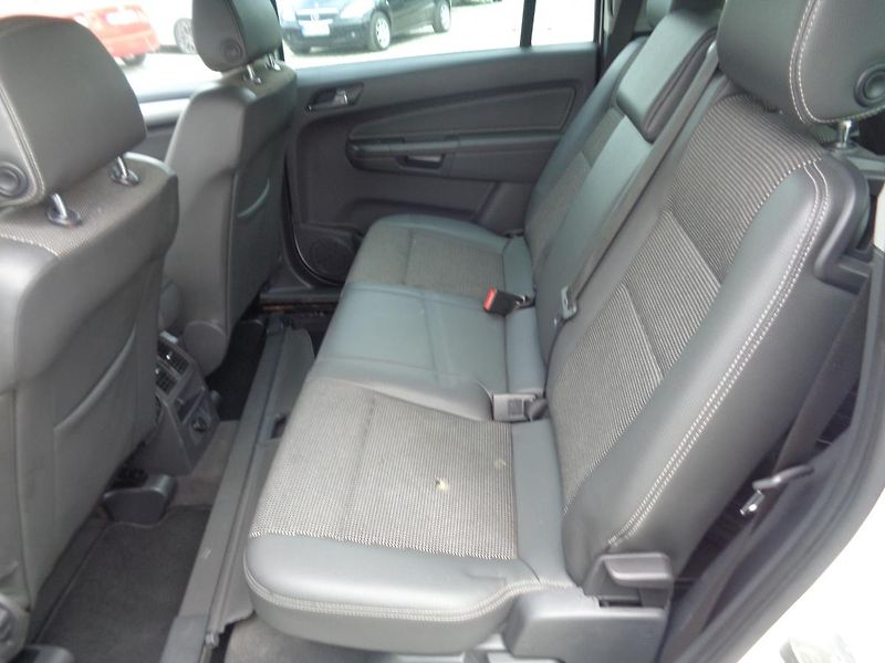 Opel Zafira 1,7 CDTI - fotka 12 z 16