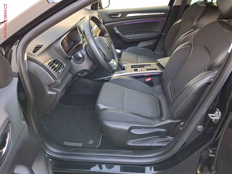 Renault Mégane (2023) 1.3 TCe, LED, navi, kamera - fotka 9 z 18