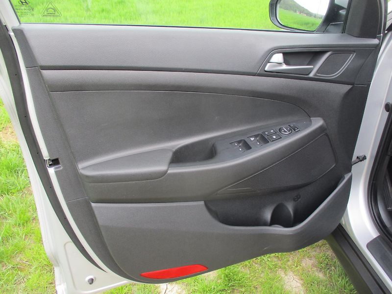 Hyundai Tucson 1.6 GDi 99kW*70tkm*KRÁSNÝ STAV - fotka 12 z 41