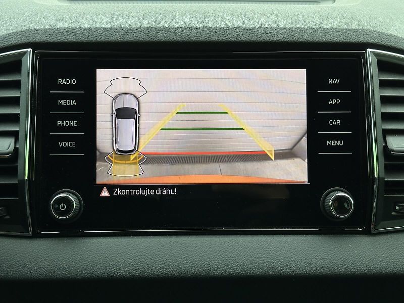Škoda Karoq 1.5TSi Top & Selection 150PS L - fotka 33 z 43
