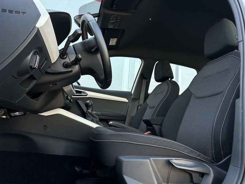 Seat Arona Color Concept 1.0TSi Xcellence - fotka 14 z 39