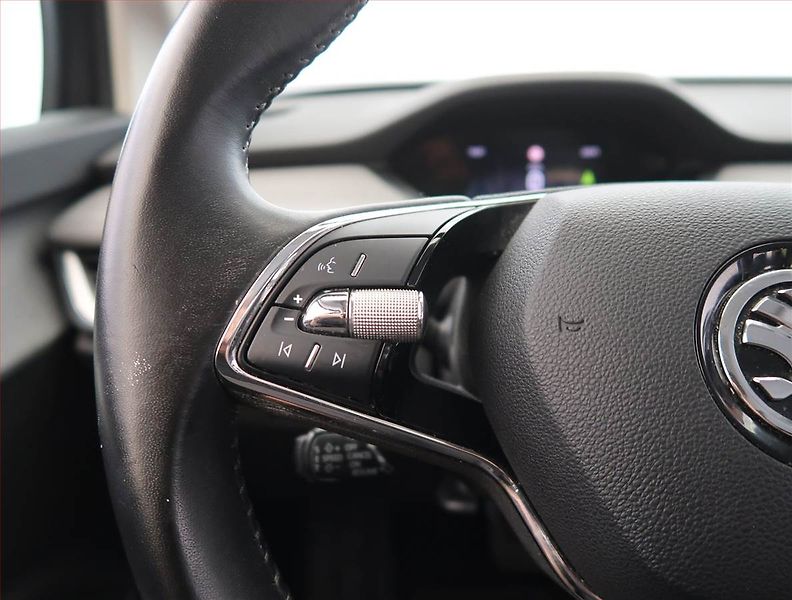 Škoda Enyaq (2022) 60 (62 kWh), SoH 92% - fotka 16 z 25