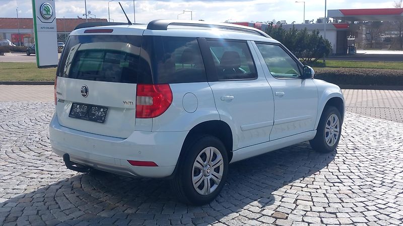 Škoda Yeti 1.2 TSI Active - fotka 4 z 27