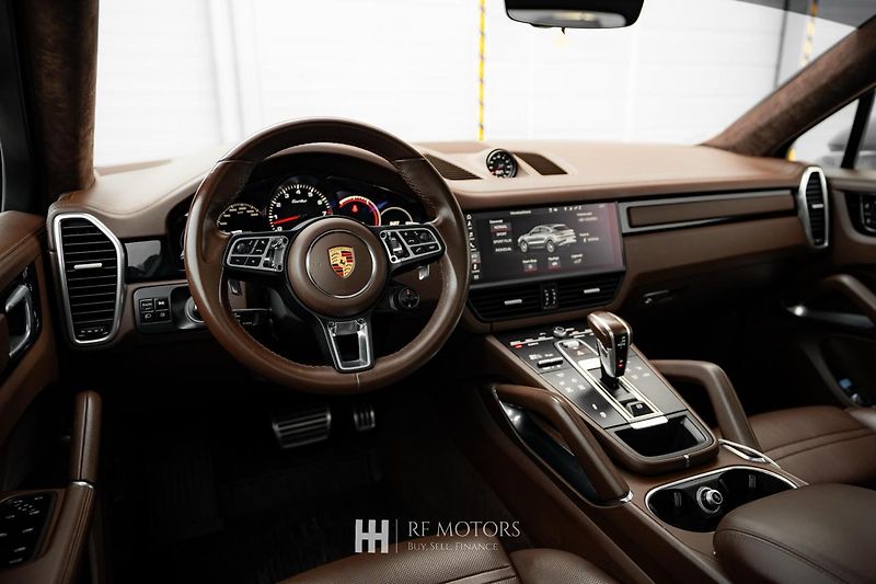 Porsche Cayenne (2020) Coupé Turbo 404kW - fotka 27 z 56