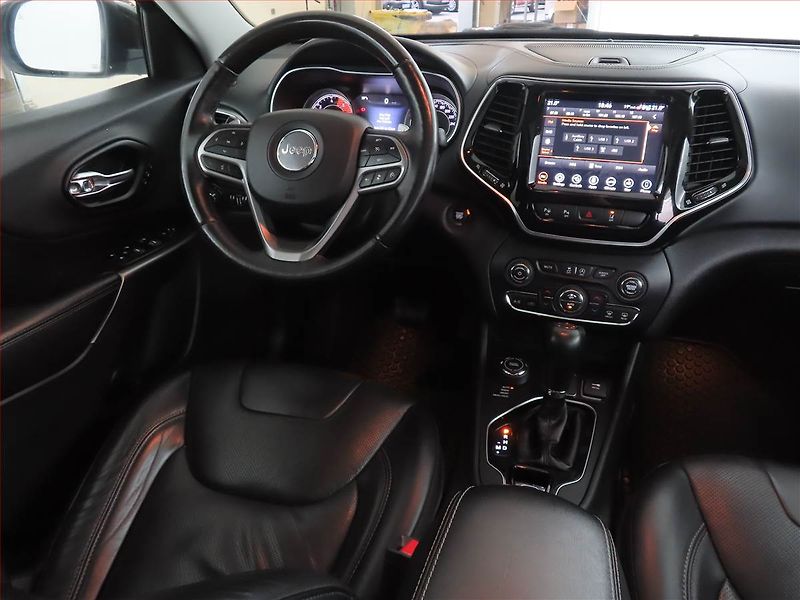 Jeep Cherokee (2019) 2.2 MultiJet, Overland - fotka 7 z 22
