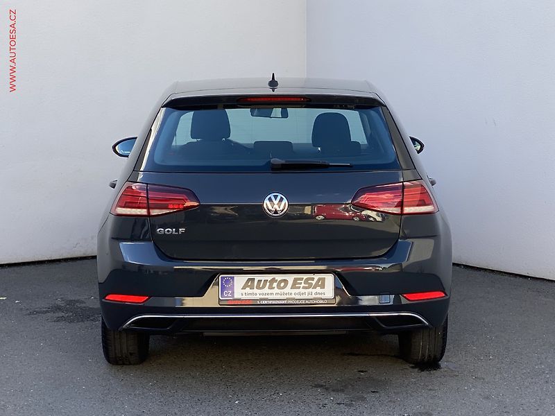 Volkswagen Golf (2018) 1.4 TSi, ČR, Comfortline - fotka 5 z 16