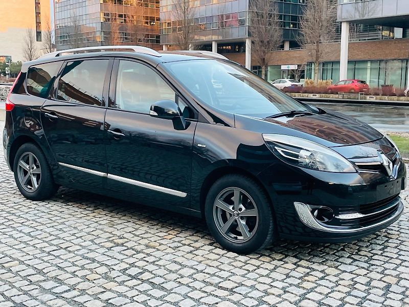 Renault Grand Scénic 1.6dCi MANUÁL KAMERA SERVISKA - fotka 9 z 44