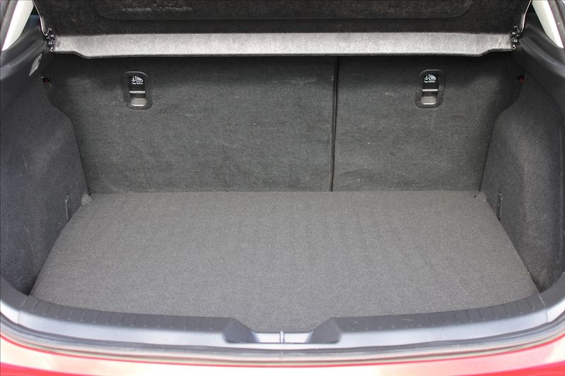 Mazda 3 1,5 i  NOVÉ V ČR,1.MAJITEL - fotka 22 z 26