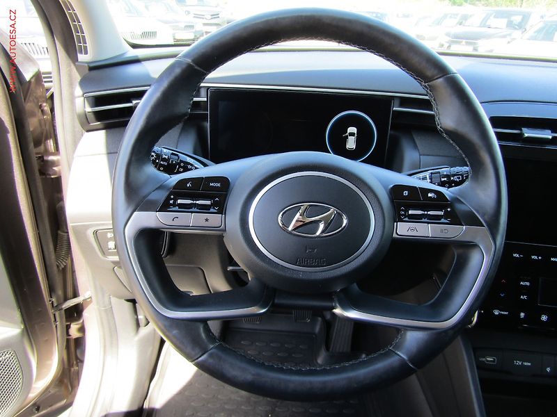 Hyundai Tucson (2021) 1.6 TGDi 4x4, 1.maj,ČR, AT - fotka 17 z 26