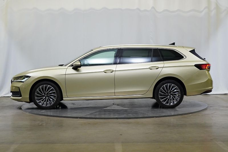 Škoda Superb - fotka 3 z 30