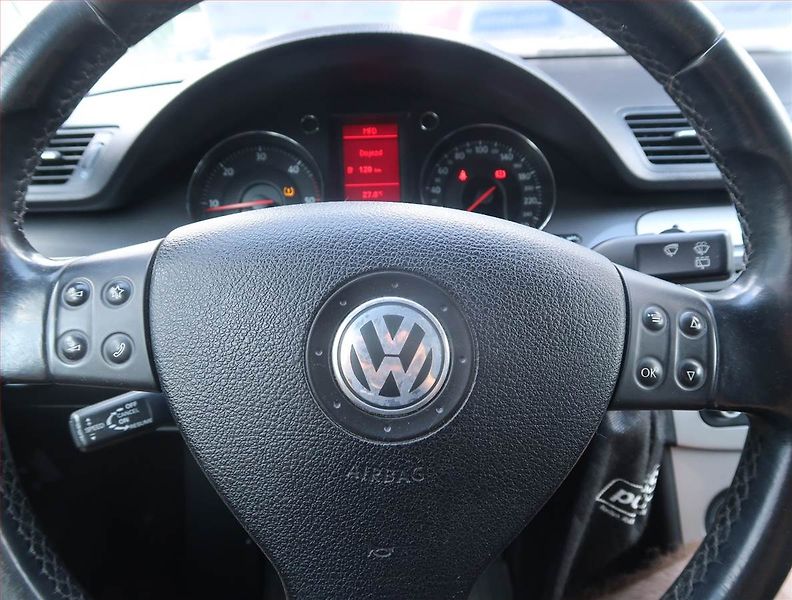 Volkswagen Passat (2006) 2.0 TDI, Eko.zaplacen, po STK - fotka 15 z 16