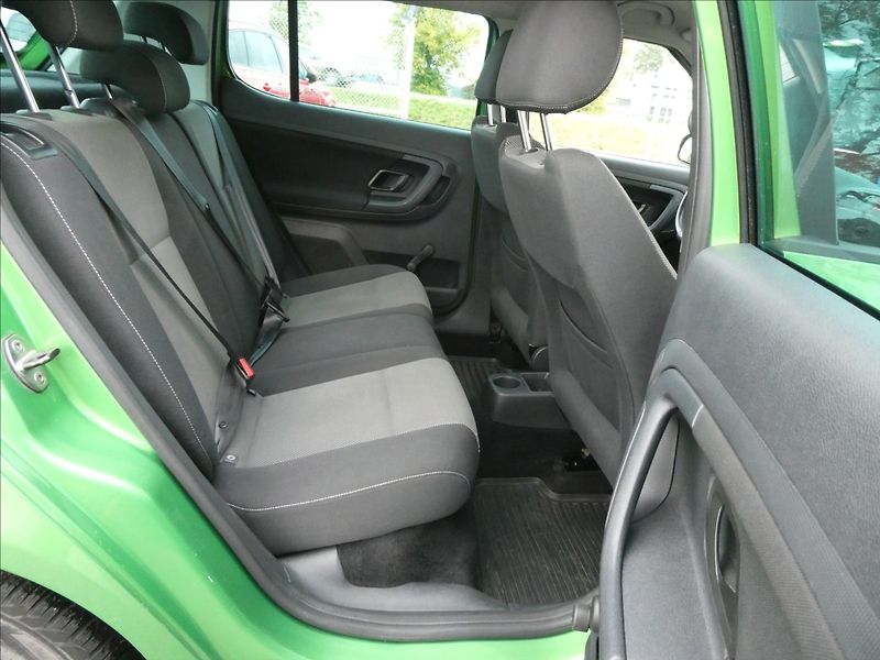 Škoda Fabia 1,2 TSi 63kW po servise,klima - fotka 21 z 36