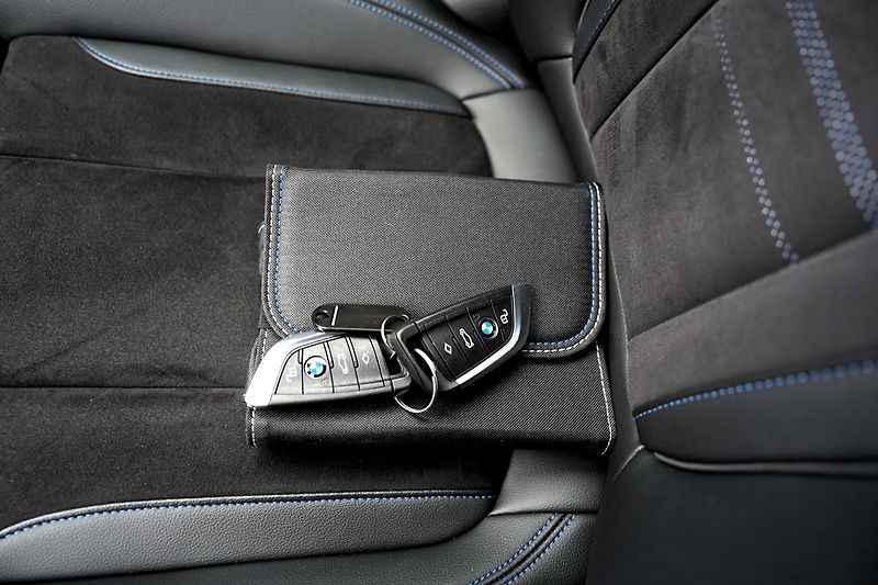 BMW Řada 2 M240i xDrive 3.0i/AT/380 PS - fotka 44 z 46