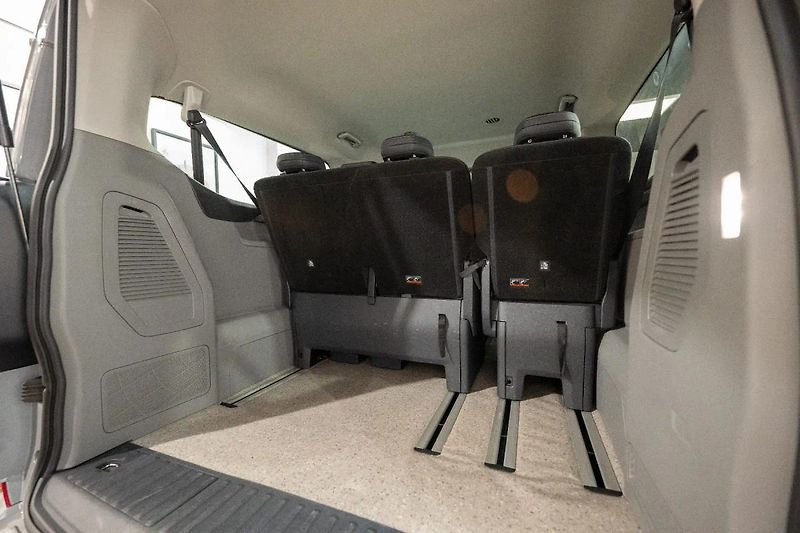 Ford Tourneo Custom 2.0 EcoBlue 125 kW 4x4 - fotka 32 z 48