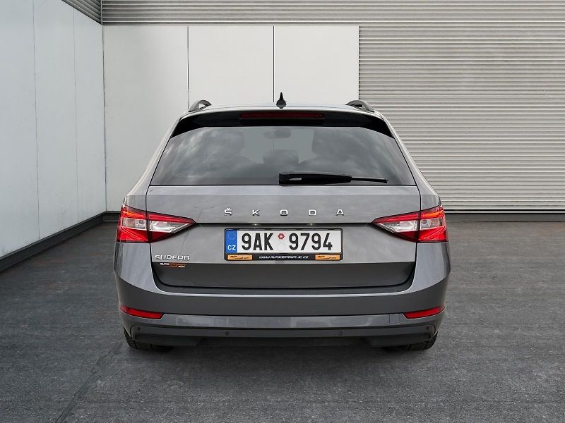 Škoda Superb (2022) AMBITION 2.0TDI 110kW CZ DPH - fotka 5 z 11