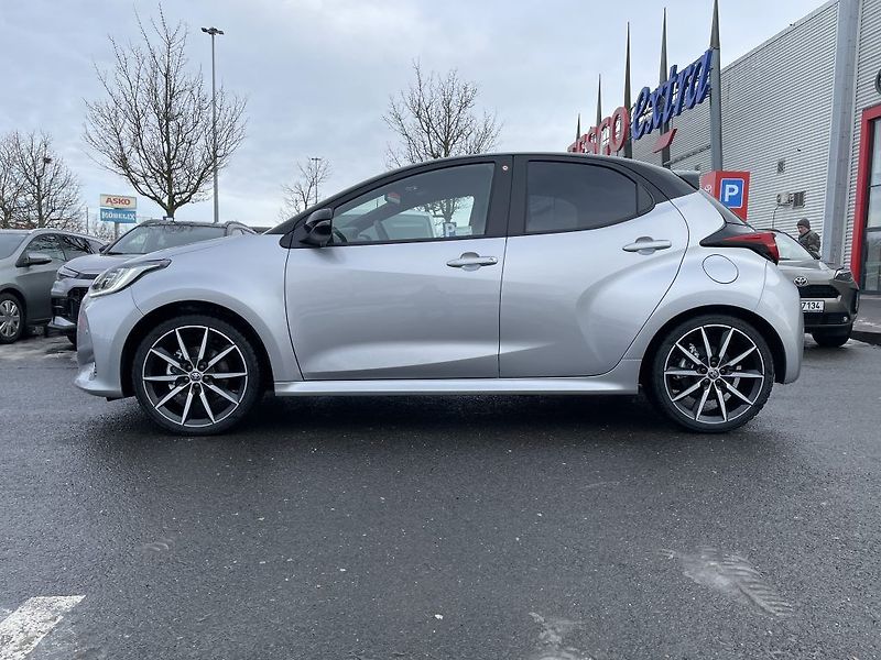 Toyota Yaris 1.5Hybrid GR Sport ODBĚR IHNED - fotka 8 z 30