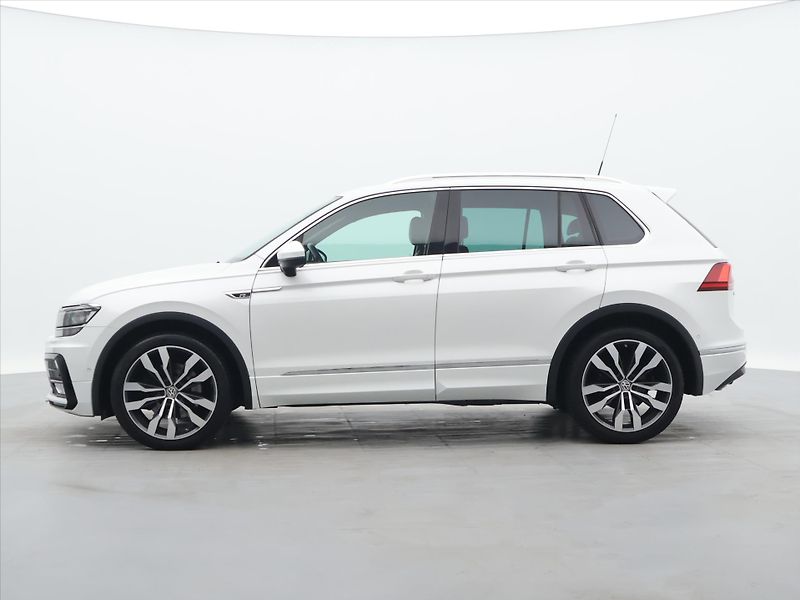 Volkswagen Tiguan 2,0 TDI 140kW 4M DSG R-Line - fotka 4 z 27