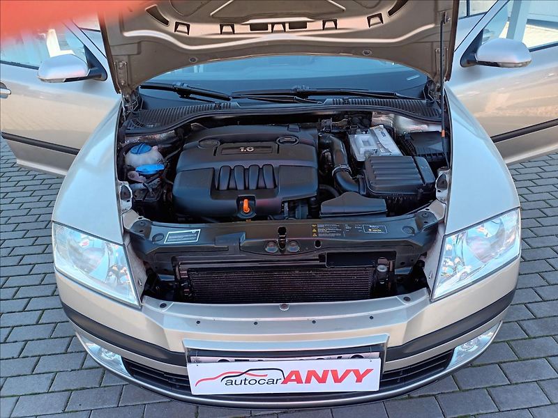 Škoda Octavia 1,6 MPI,75KW,DSG,KLIMA, - fotka 26 z 31