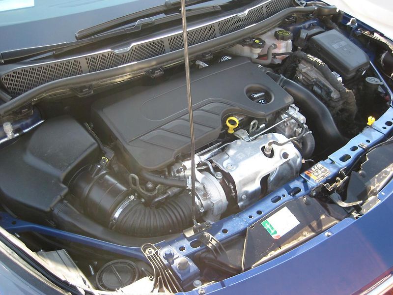 Opel Astra 1.6 CDTi ENJOY + ALU DPH ČR!!! - fotka 26 z 35