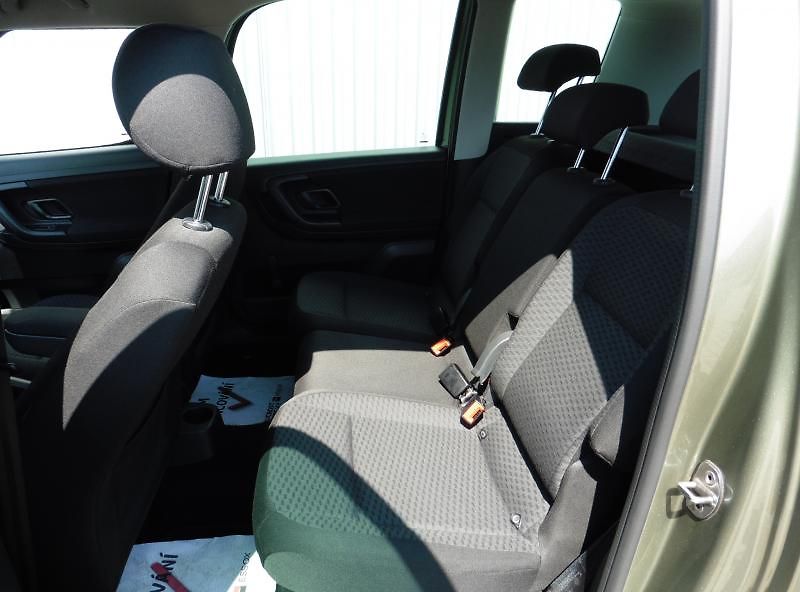 Škoda Roomster 1.2 TSI 63kW Ambition, Tempo, - fotka 9 z 13