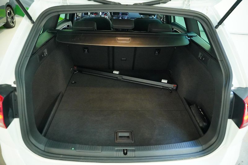 Volkswagen Golf - fotka 29 z 29