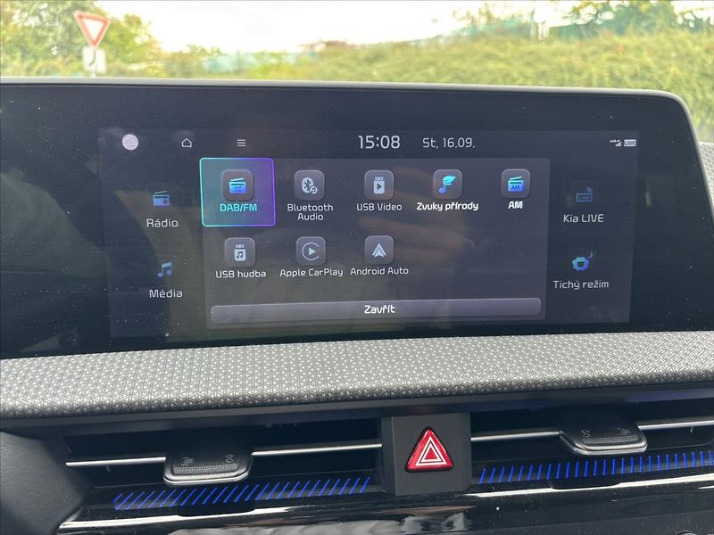 Kia EV6 0,0 168kW Earth ZÁRUKA SoH 98% - fotka 27 z 48