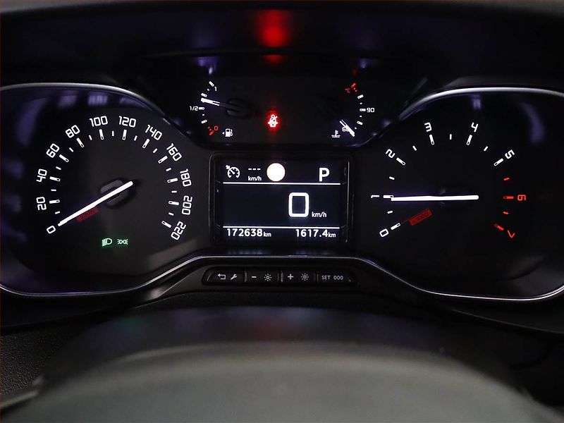 Citroën Berlingo (2020) Feel 1.5 BlueHDi, 5Míst, ČR - fotka 9 z 13