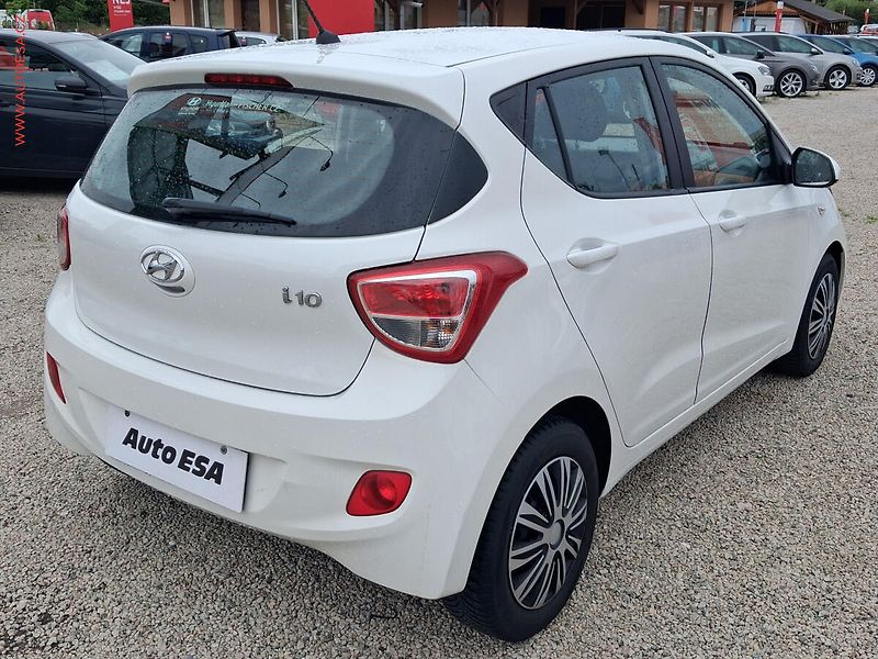 Hyundai i10 (2014) 1.0 i, ČR, AC, temp - fotka 4 z 15