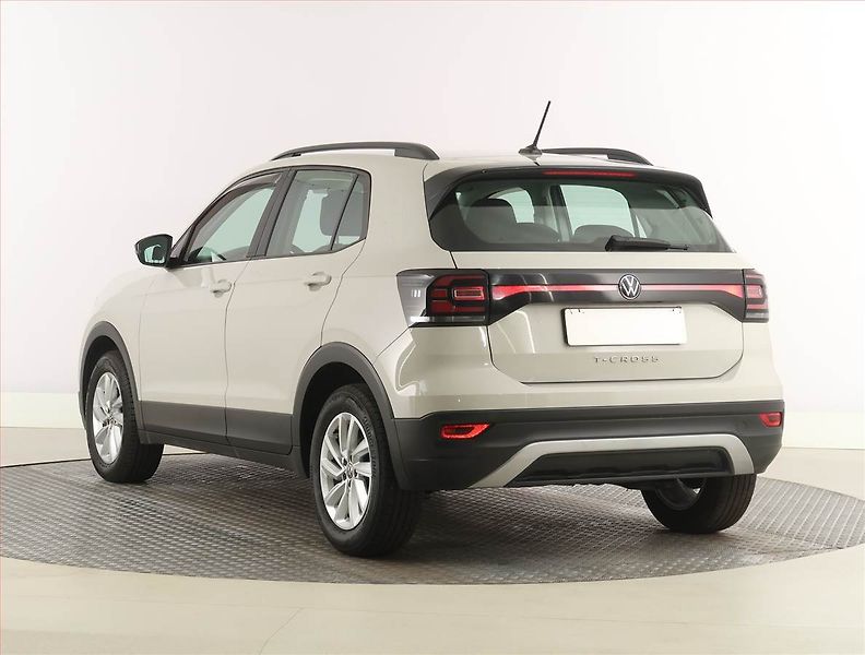 Volkswagen T-Cross (2021) Life 1.0 TSI, Serv.kniha - fotka 4 z 19