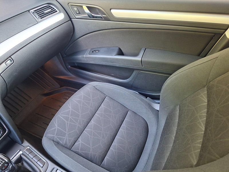Škoda Superb (2012) 2.0TDI 125kW 6MAN 4X4 - fotka 14 z 27