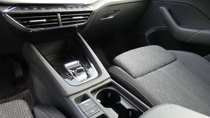Škoda Octavia Combi 2,0 TDI Style 4x4 DSG 11 - fotka 6 z 27